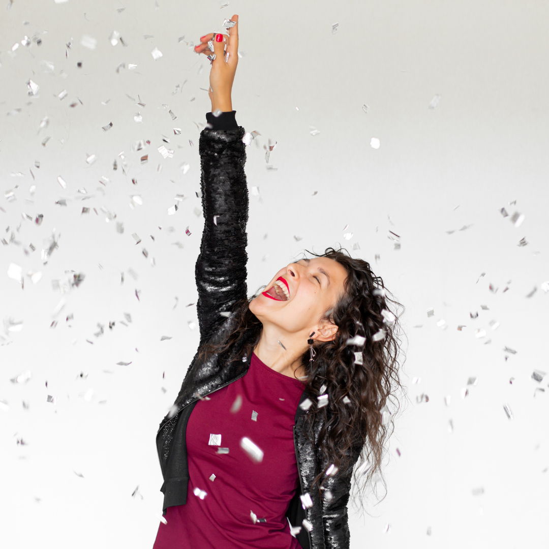 10 Hidden Benefits of Being Single! - Damona Hoffman